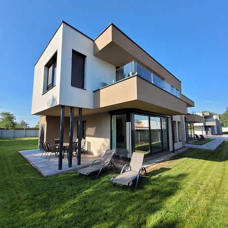 Zea Apartmanhaz Appartement Balatonfenyves Buitenkant foto