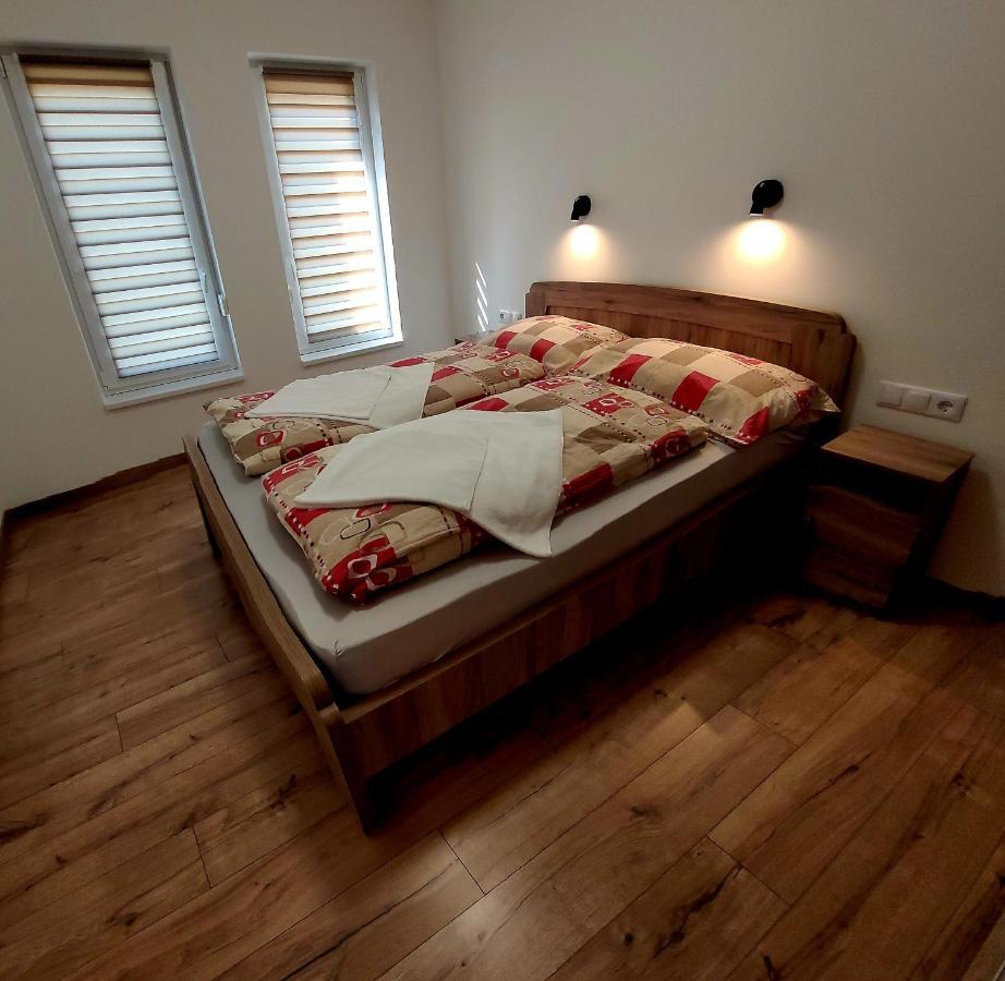 Zea Apartmanhaz Appartement Balatonfenyves Buitenkant foto