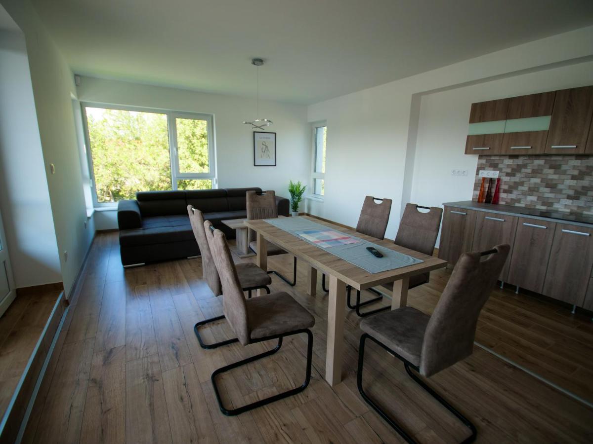 Zea Apartmanhaz Appartement Balatonfenyves Buitenkant foto