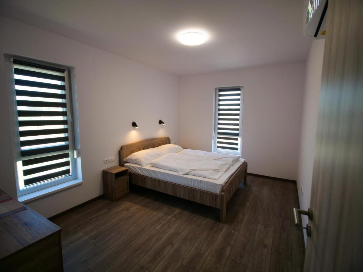 Zea Apartmanhaz Appartement Balatonfenyves Buitenkant foto