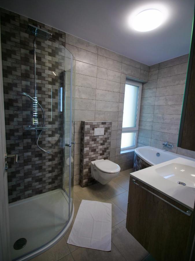 Zea Apartmanhaz Appartement Balatonfenyves Buitenkant foto