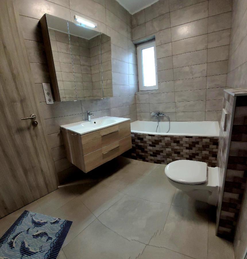 Zea Apartmanhaz Appartement Balatonfenyves Buitenkant foto