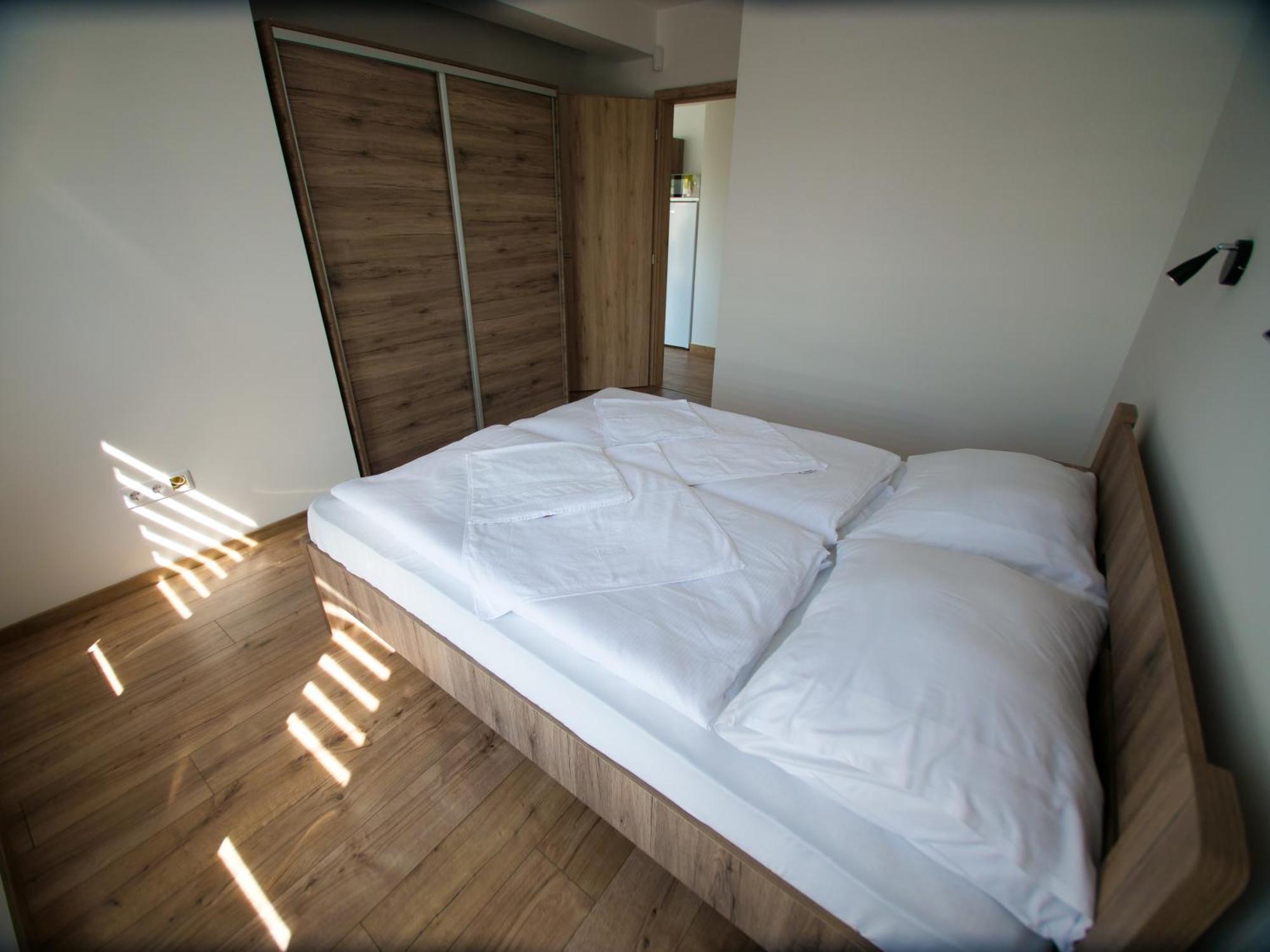 Zea Apartmanhaz Appartement Balatonfenyves Buitenkant foto